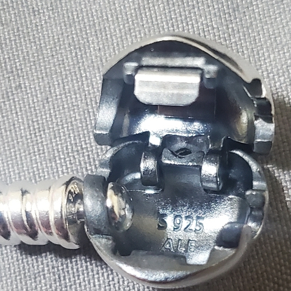 Pandora Moments Heart Clasp Snake Chain Bracelet 7IN - Picture 6 of 8